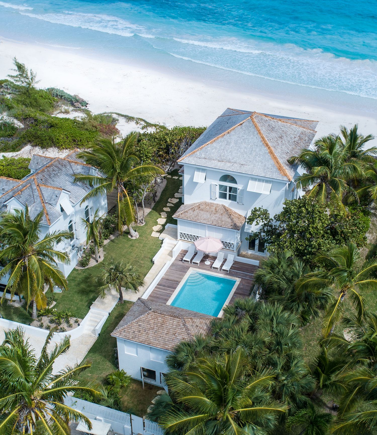 Oceanfront primary suite — Sea Siren, Harbour Island